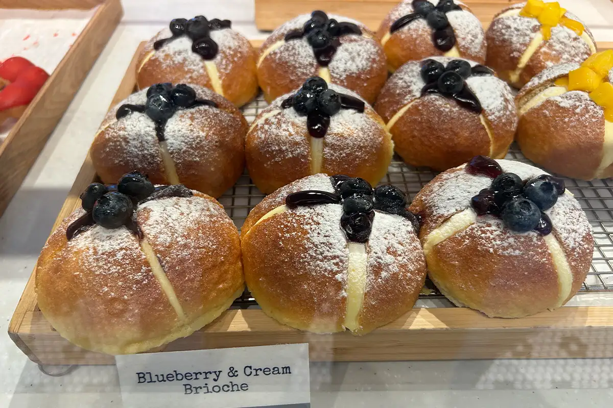 Pastries at Paris Baguette