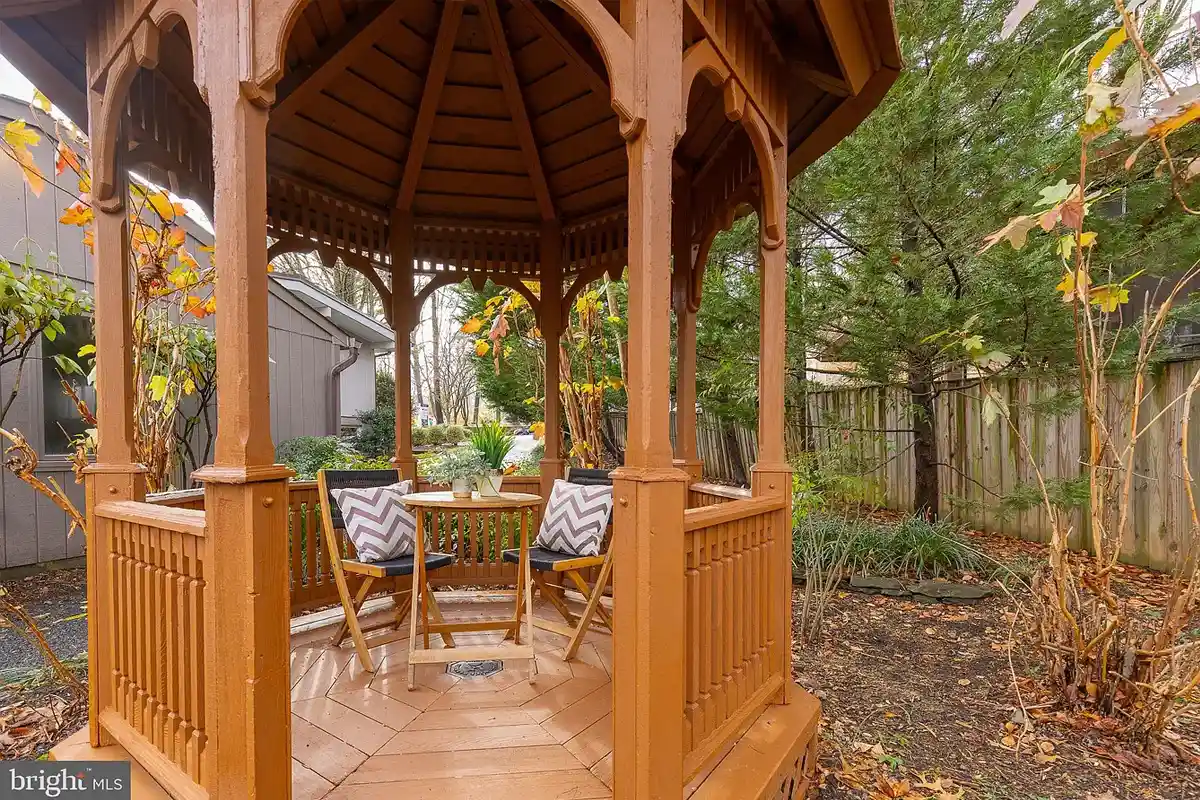outdoor gazebo with sitting area