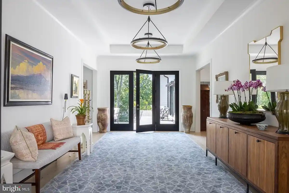 foyer at 1016 langley hill dr.