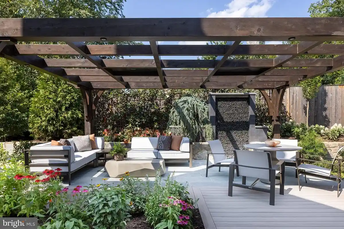 entertaining space with pergola