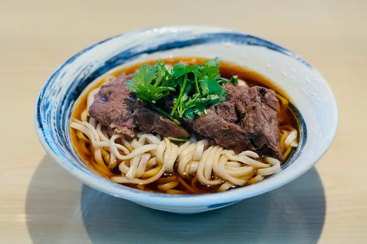 beef noodles at panda dumpling