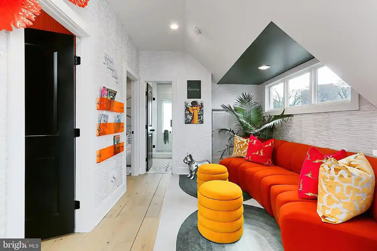 top level with loft outside of rooms