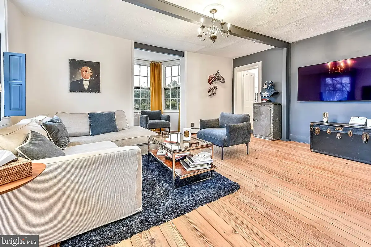 Living room at 6000 Walhaven