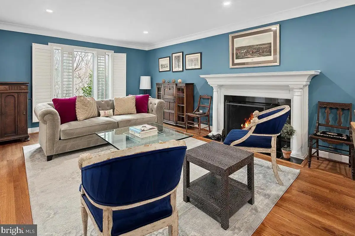 Living room with fireplace