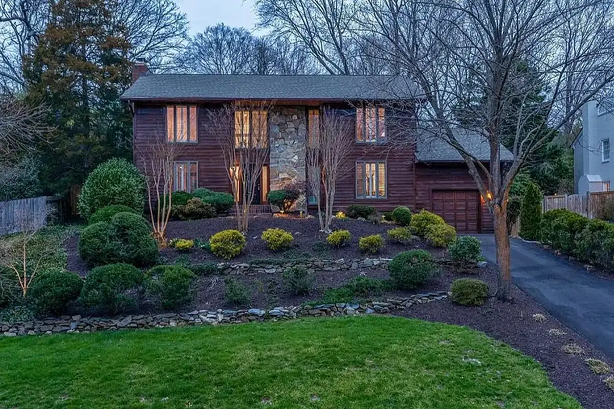 Exterior of 1716 Hollinwood Dr