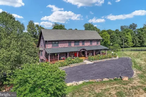 House at Olde Stone Lane