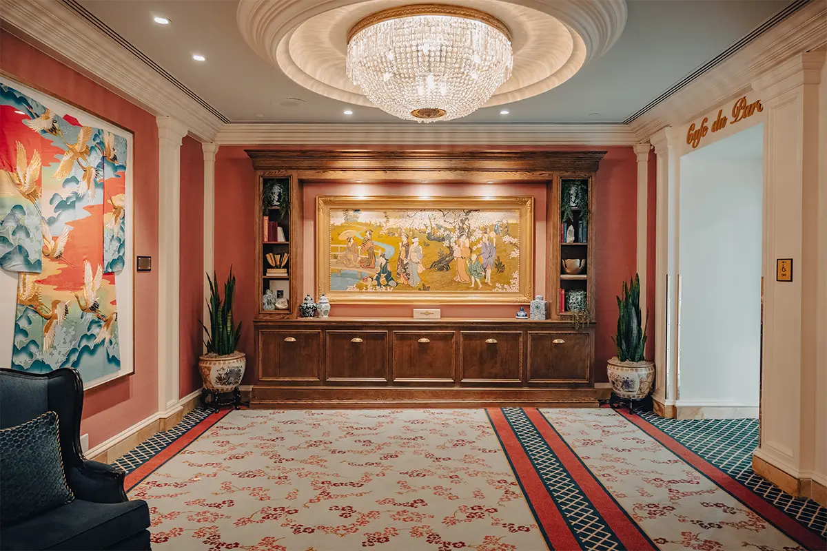 interior shot of art in the Willard InterContinental Washington, DC lobby