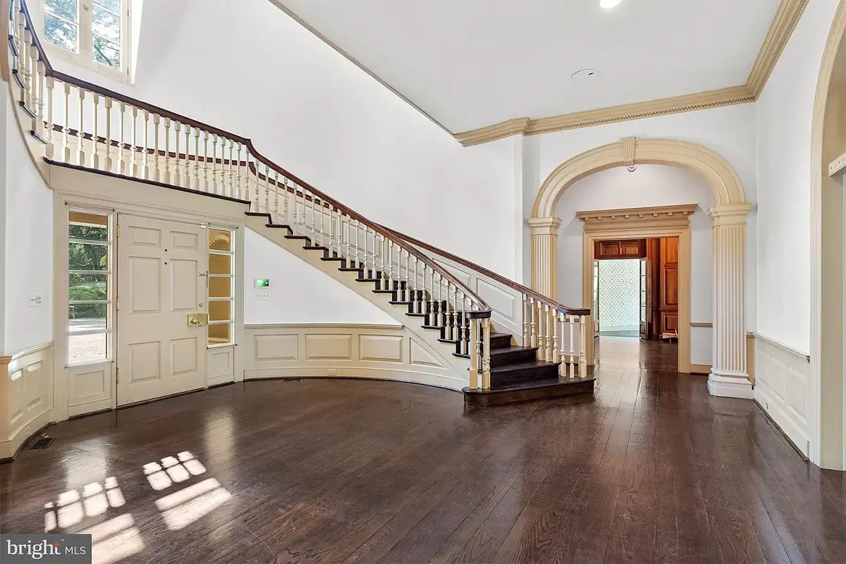 grand foyer