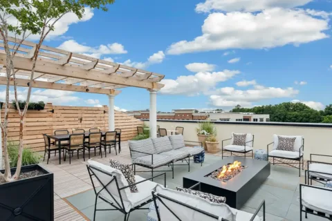 Rooftop bar at hotel burg
