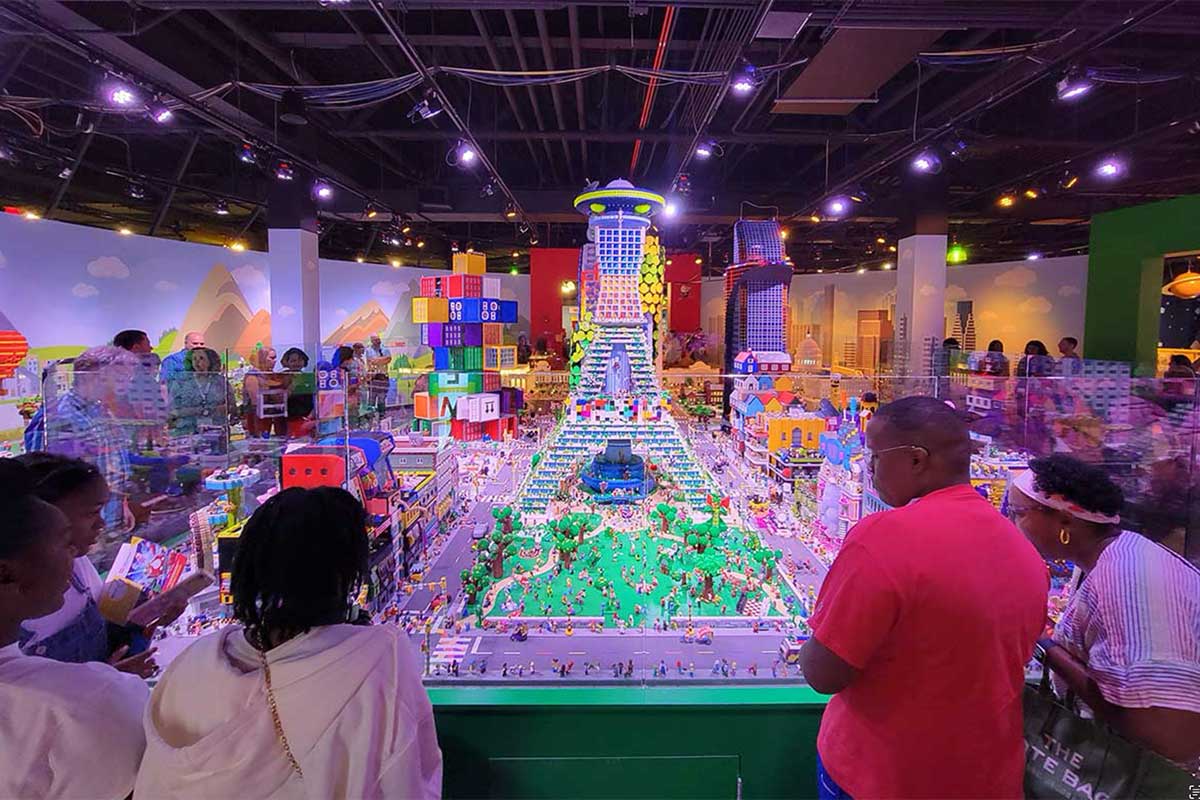 lego discovery venter lego display