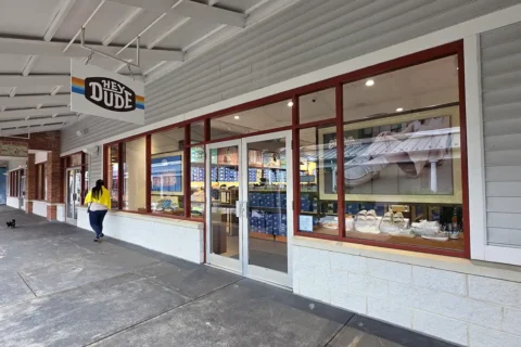 heydude exterior at leesburg premium outlets