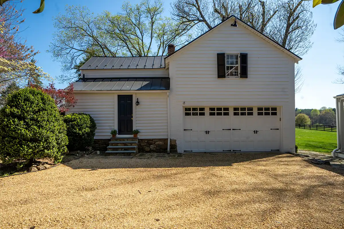 carriage house at hedgeland manor