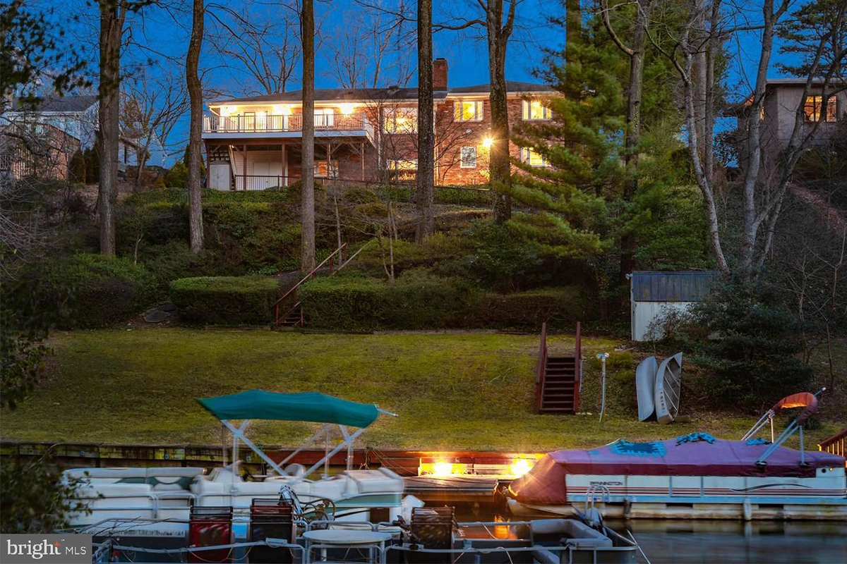 Dock at 3504 Pinetree Ter. 