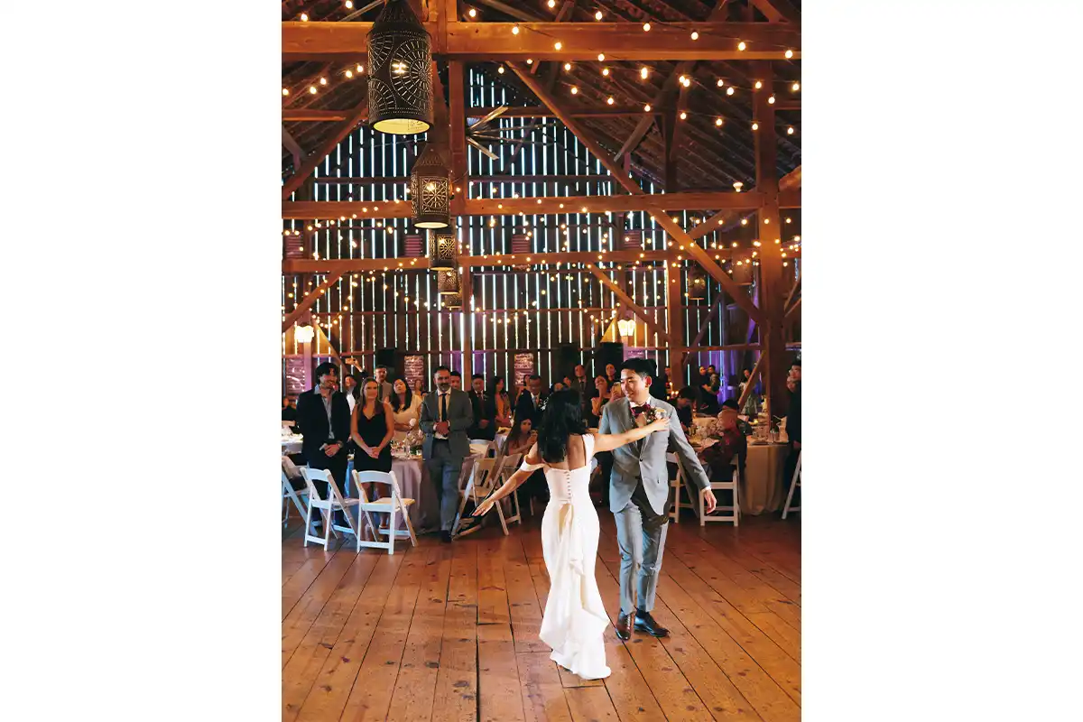 yining jia and kevin mak dancing at wedding
