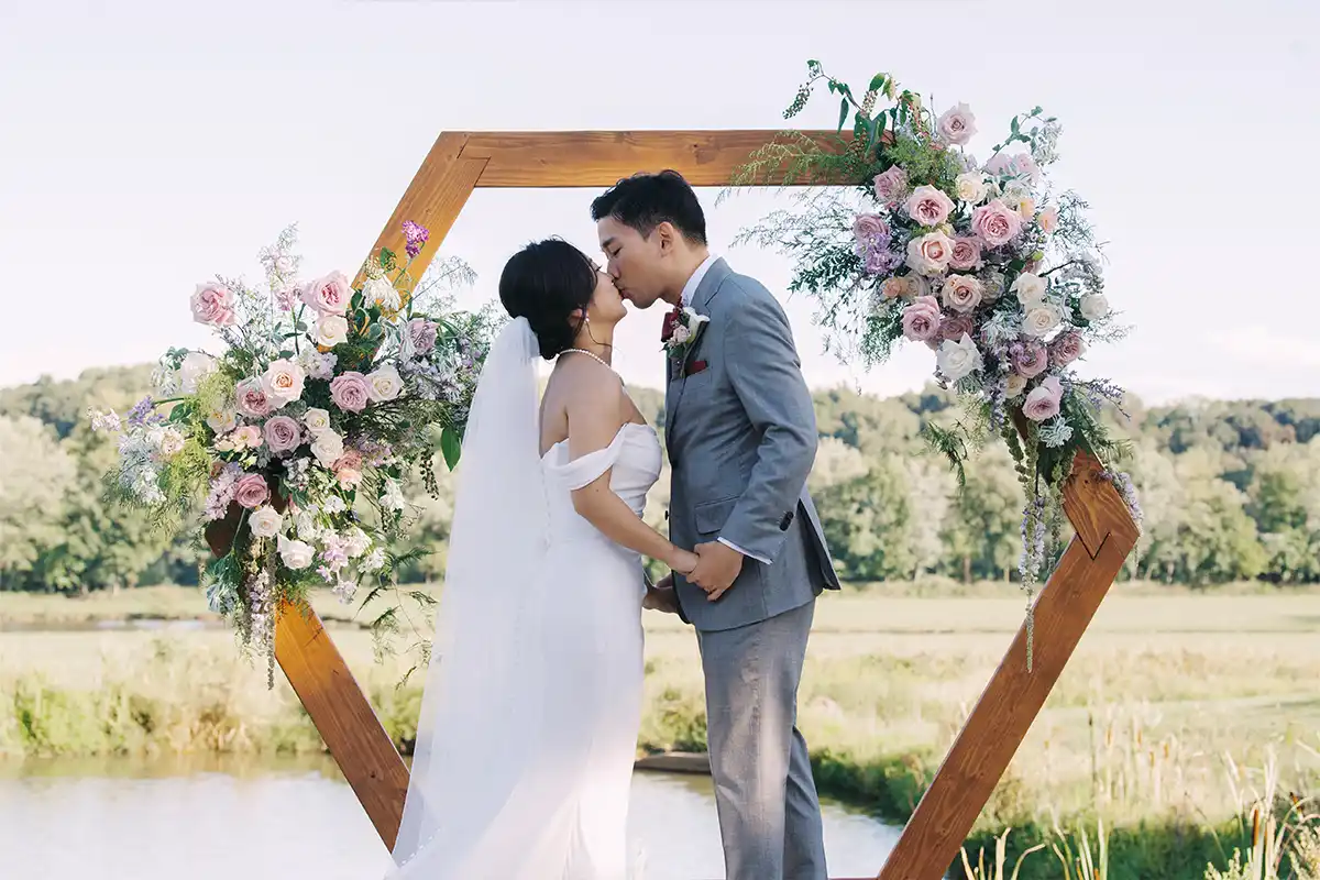 first kiss of yining jia and kevin mak