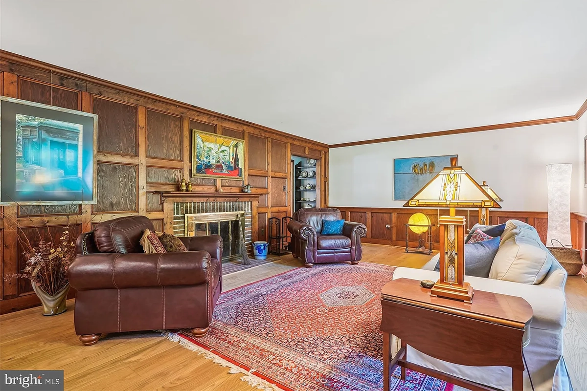 Living room area at 4499 Larchmont Ct.