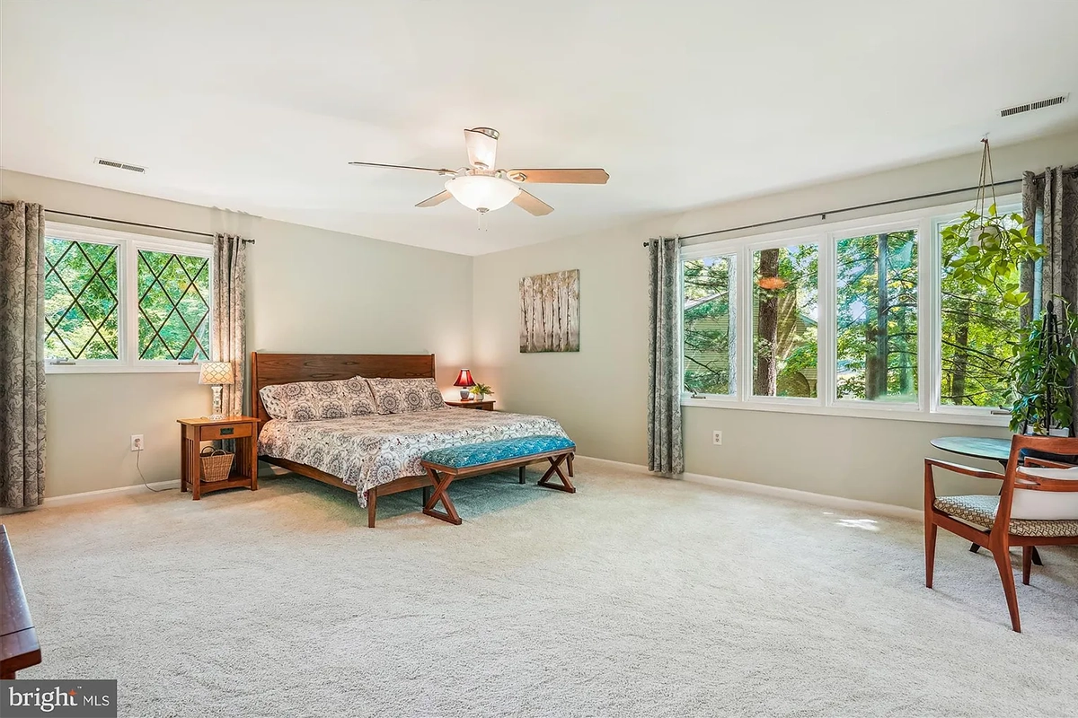 Primary bedroom at 4499 Larchmont Ct.