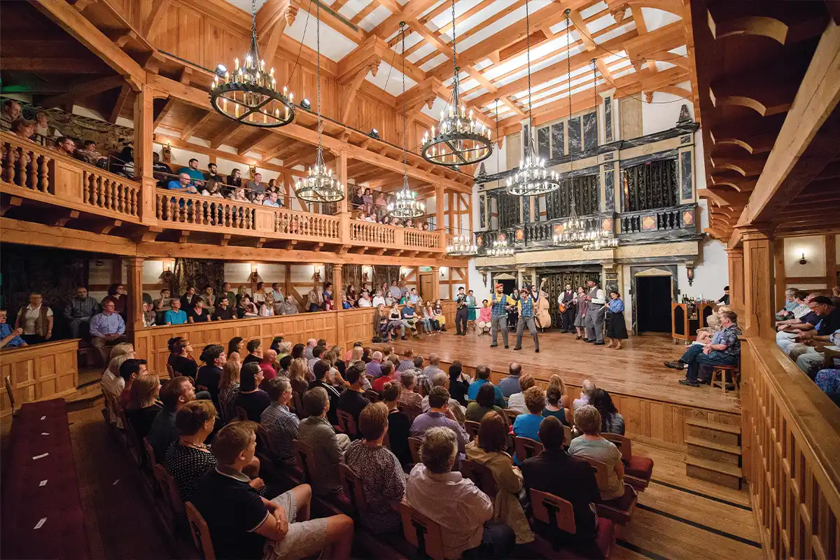 Blackfriars Playhouse performance