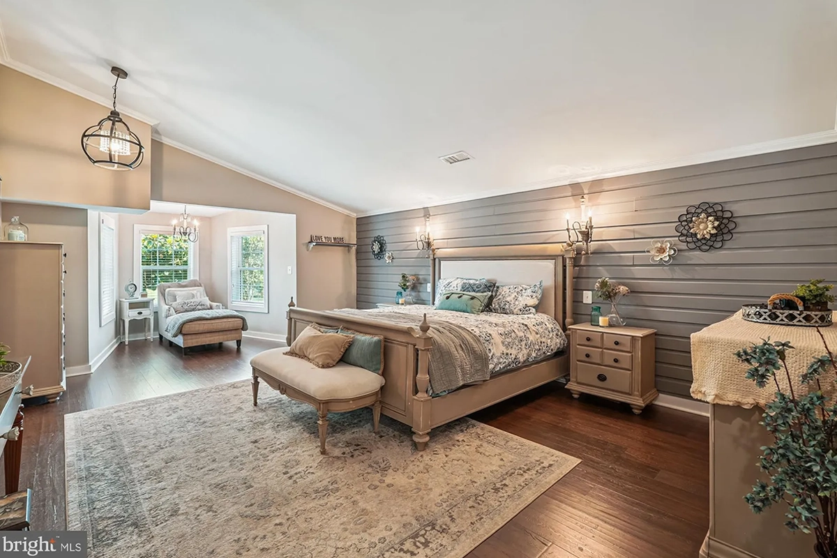 primary bedroom of farmhouse in ashburn