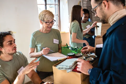 senior volunteering