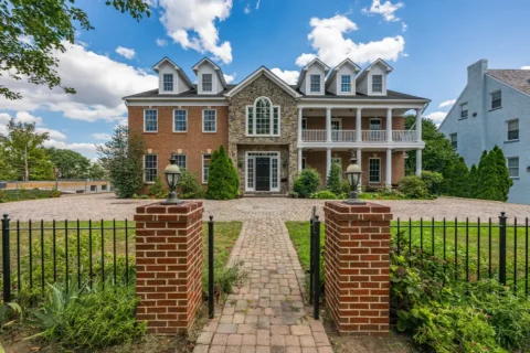 Exterior view of 1701 S. Arlington Ridge Rd.
