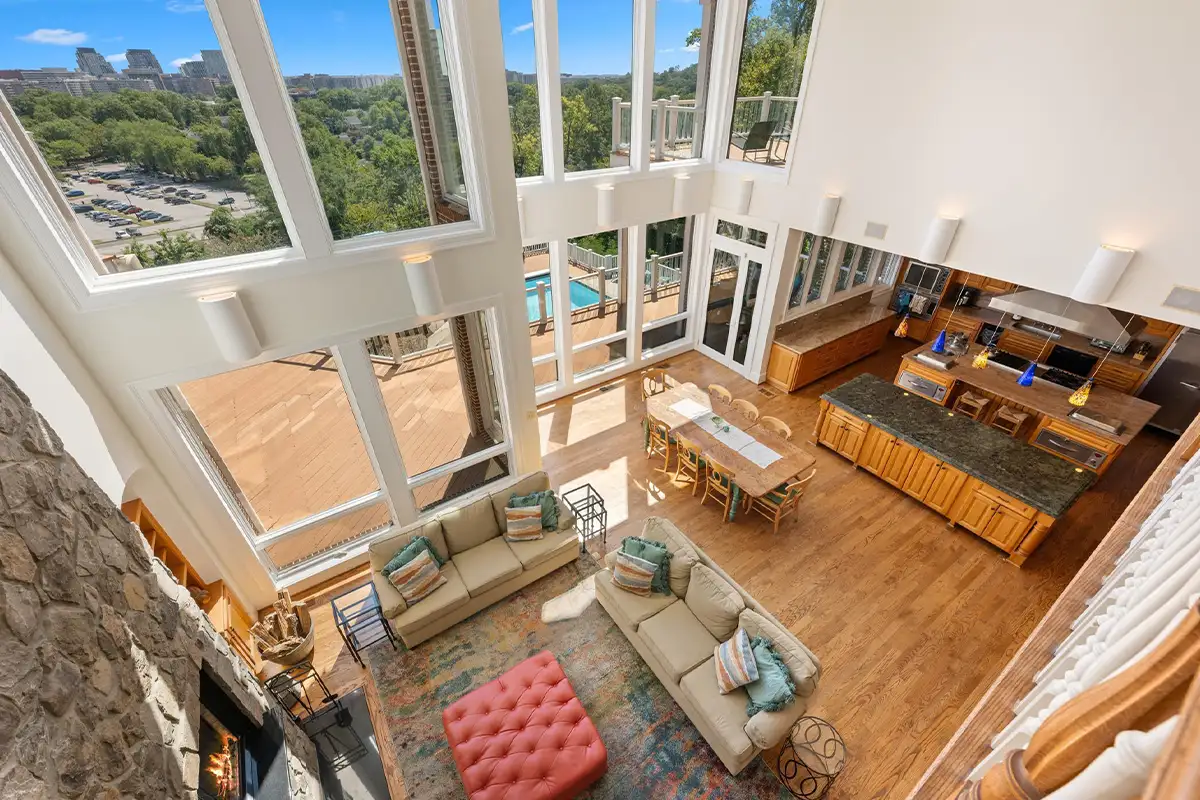 Open concept family room and breakfast room