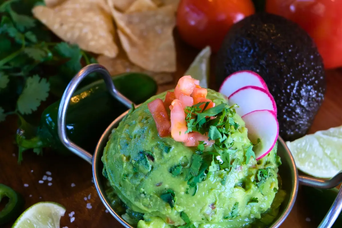 Guacamole at Mama Tigre