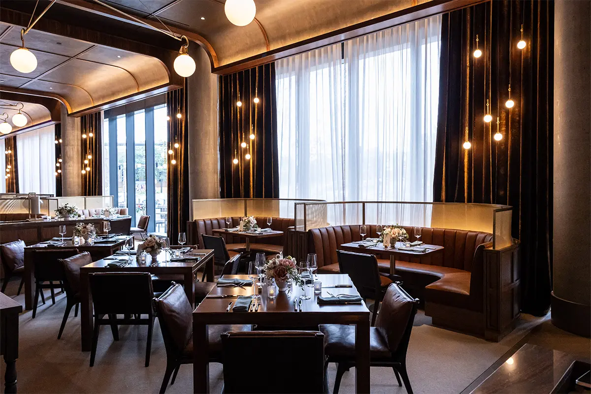 A dining room in The Simon Restaurant