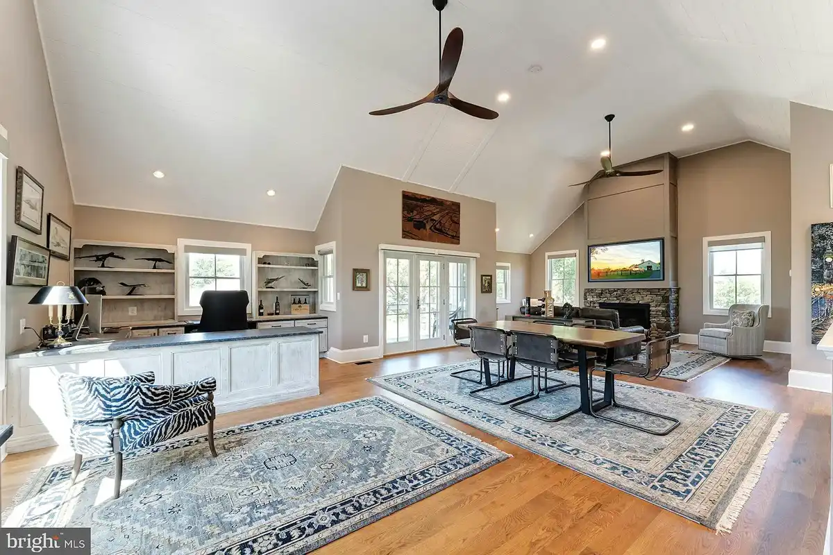 bonus room with office space