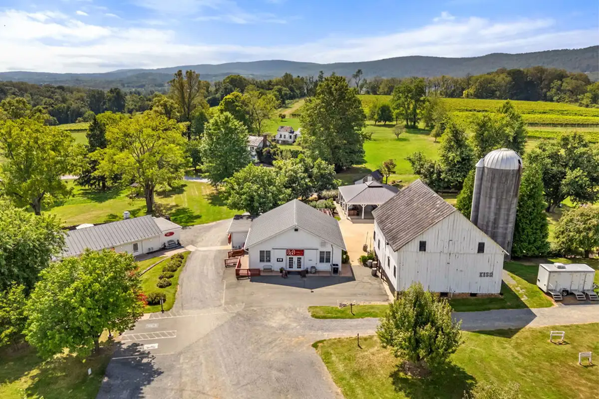 868 Estate Vineyards property