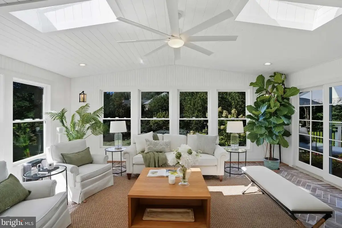 Sunroom of Apple Brook Ln. 