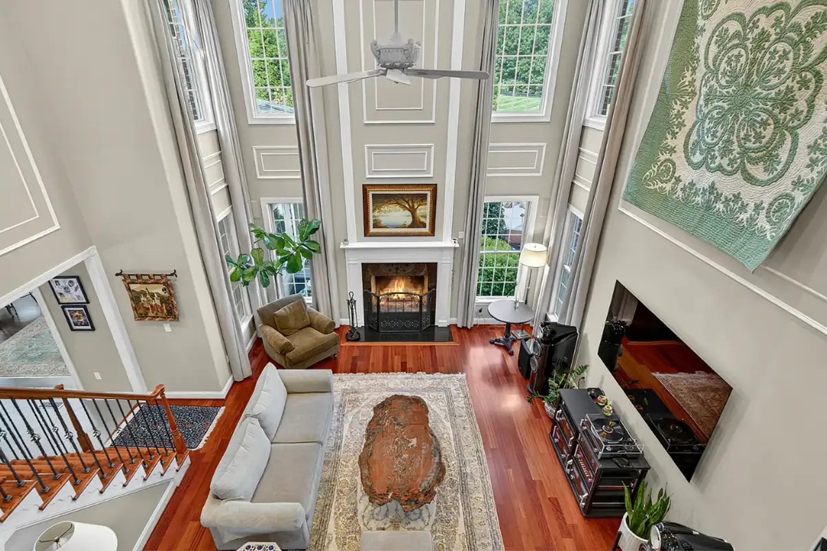 Family room in 7484 Wilson Rd. 