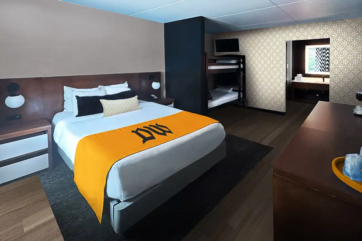 hotel room at dutch wonderland inn