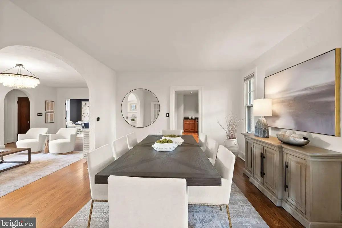 The spacious dining room in 1520 N Highland St. 