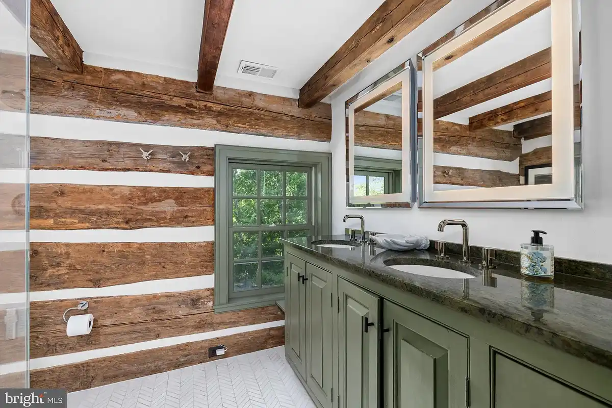 ensuite bathroom with double vanity