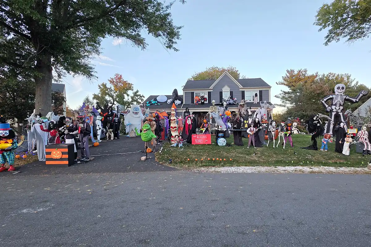 11 mucklehany ln., sterling halloween display