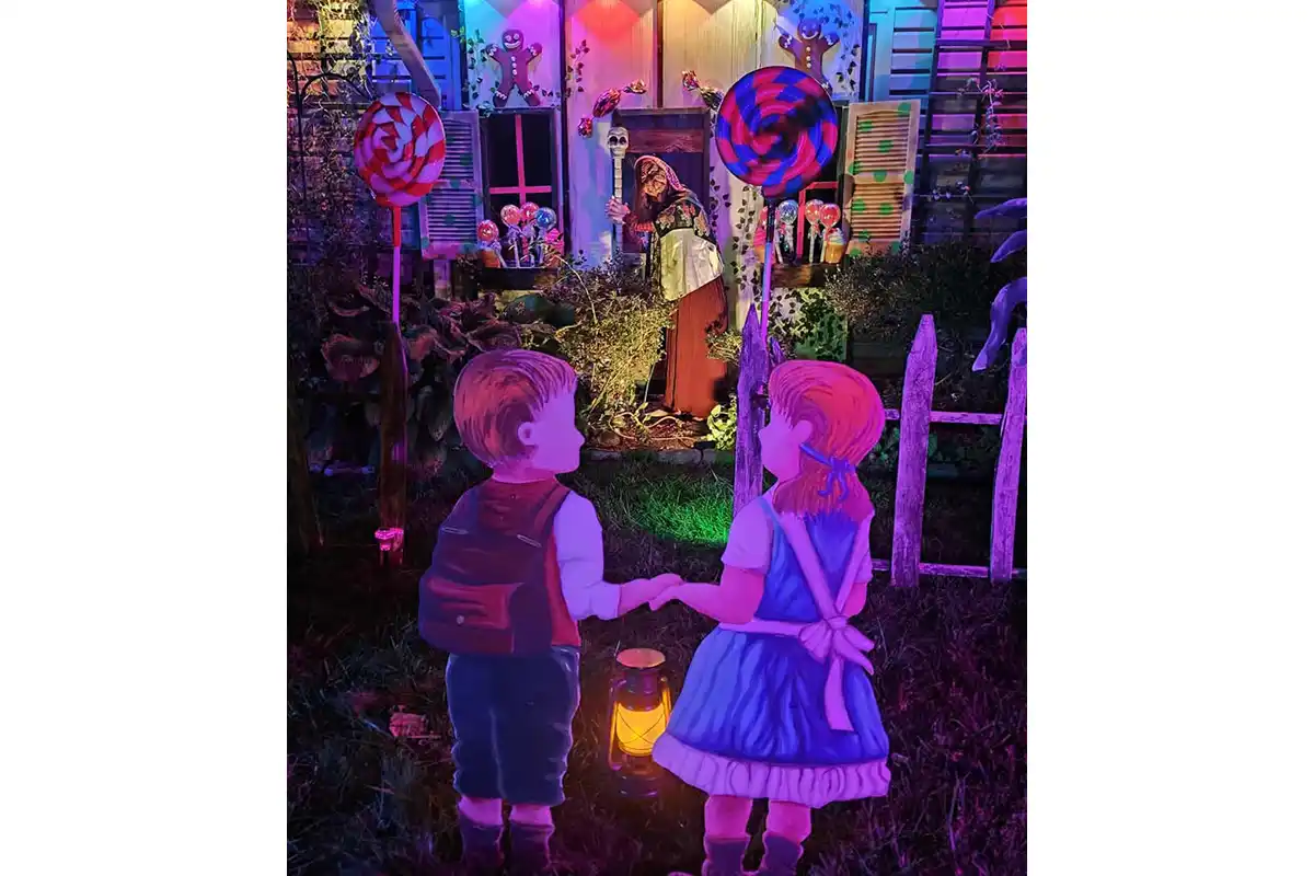 Hansel and Gretel Halloween decorations
