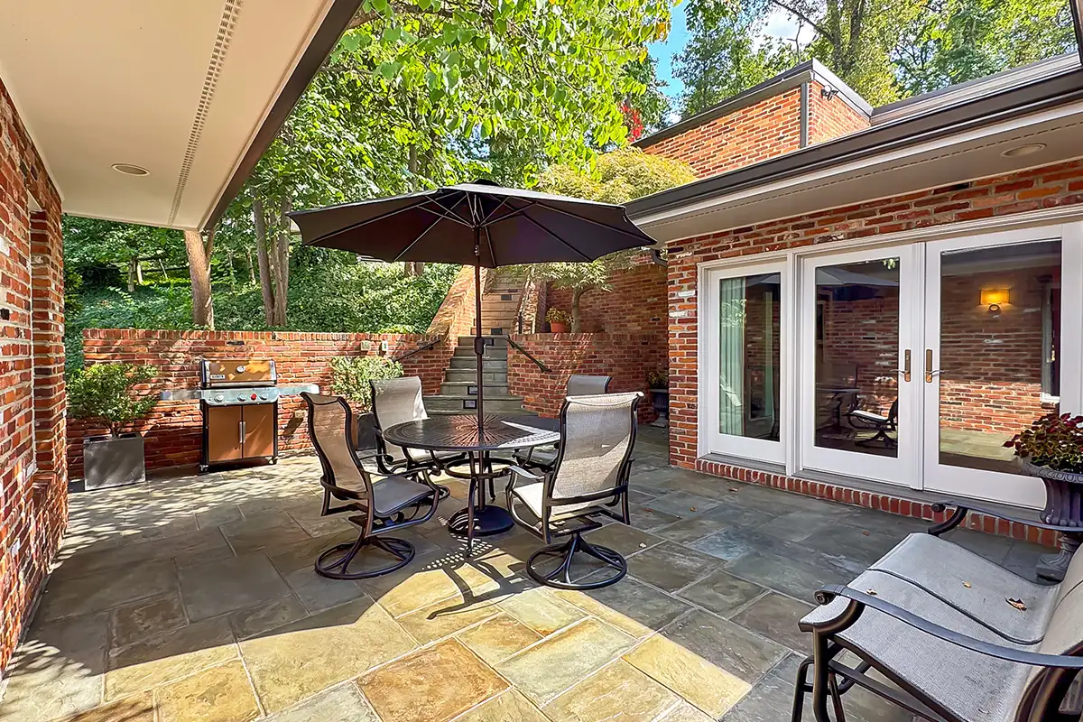 One of several private patios at 1753 Army Navy Dr.
