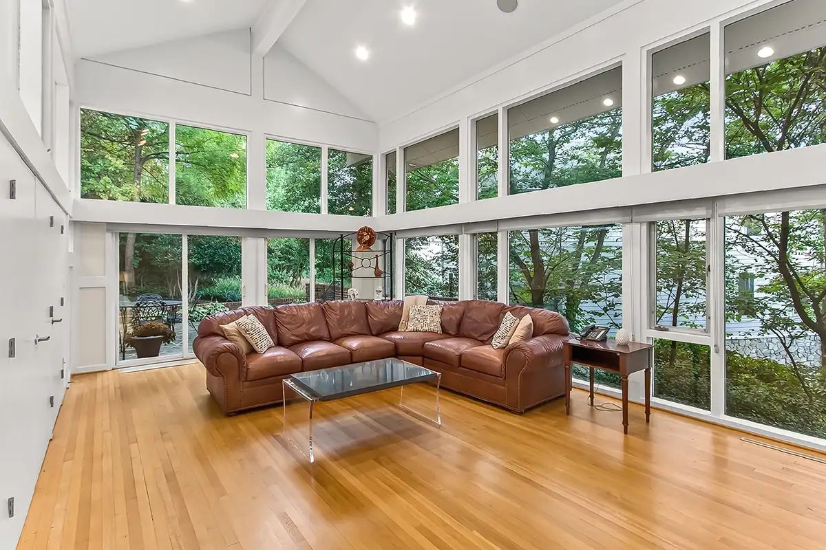 The living room in the guest house at 1753 Army Navy Dr.