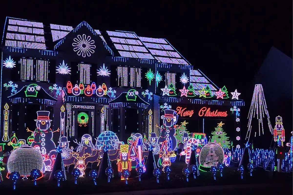 Ashburn Family Wins $50K Prize on ‘The Great Christmas Light Fight’