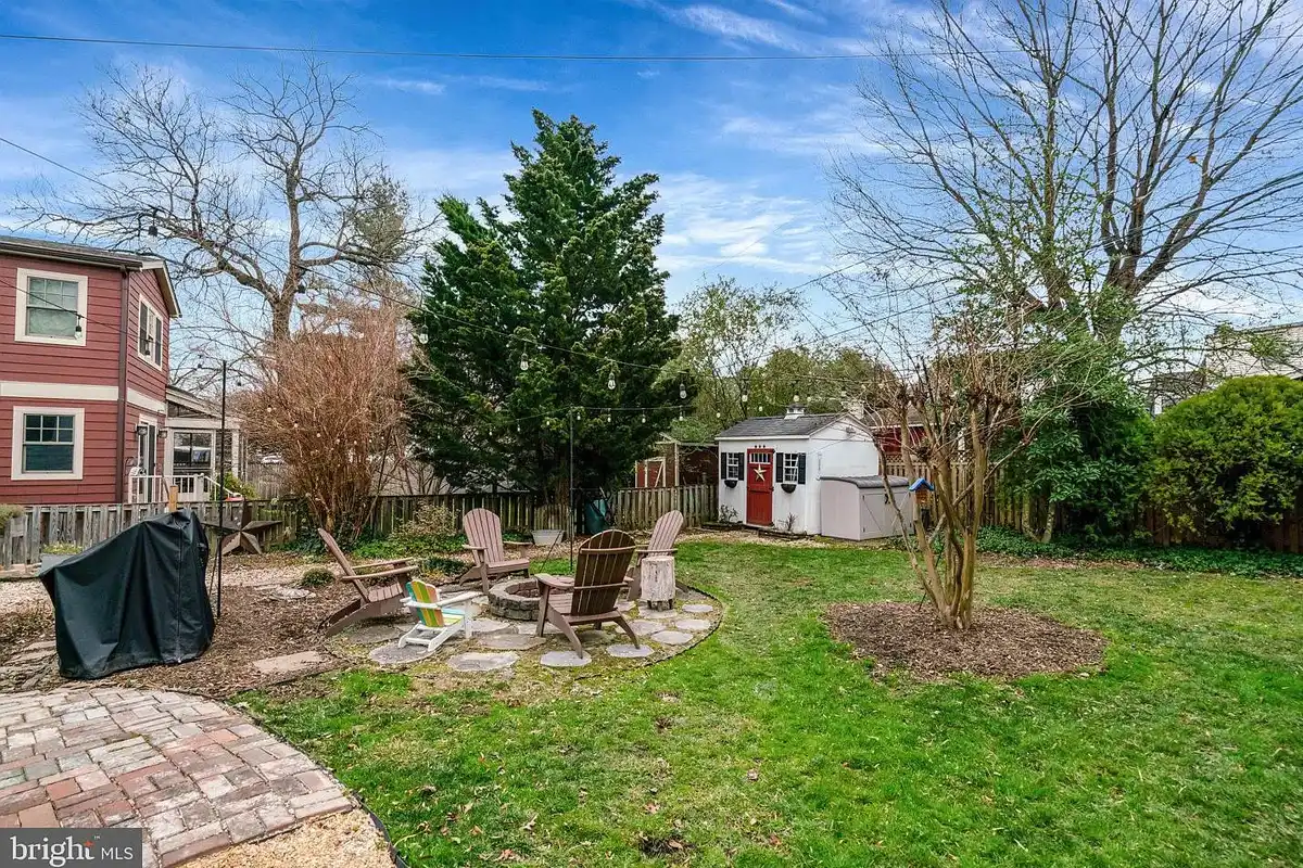 backyard at 5210 25th Pl. N., Arlington