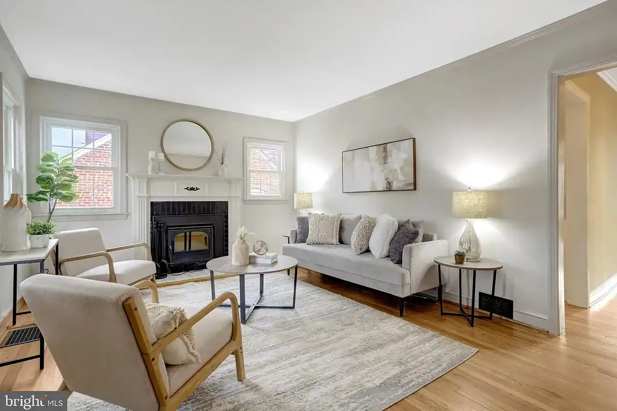 living room with wood-burning fireplace