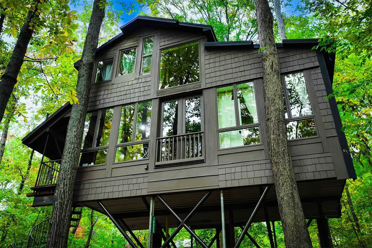 Hideaway Treehouse Airbnb in Waterford
