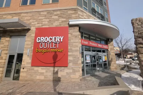 grocery outlet bargain market in Falls Church