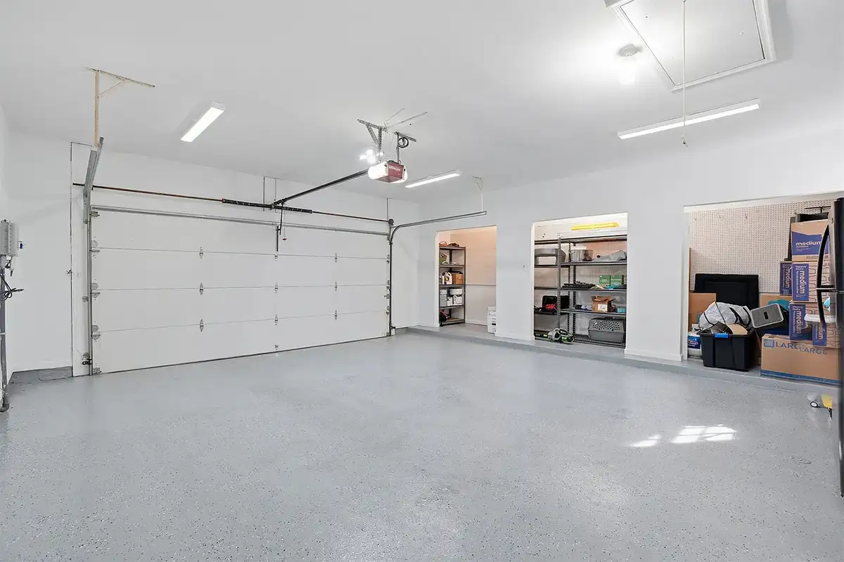 Garage of 6057 River Dr