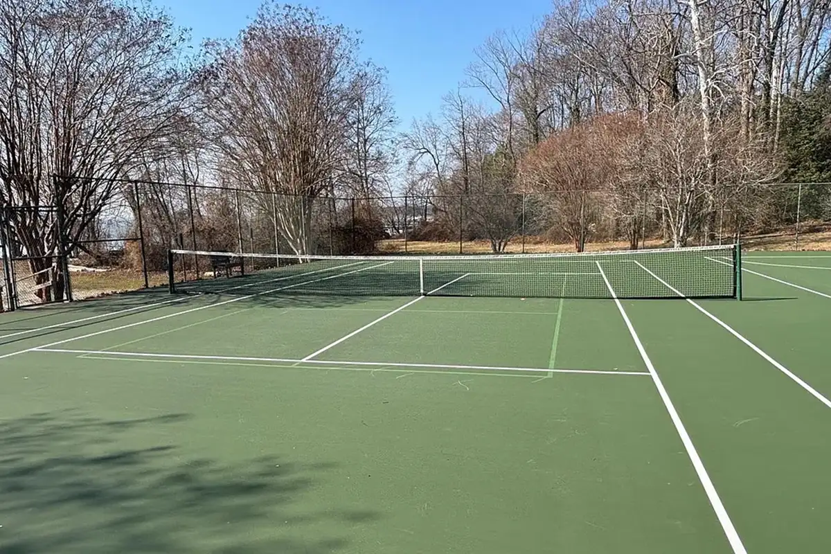 Tennis court of Hallowing Point Estates for 6057 River Dr