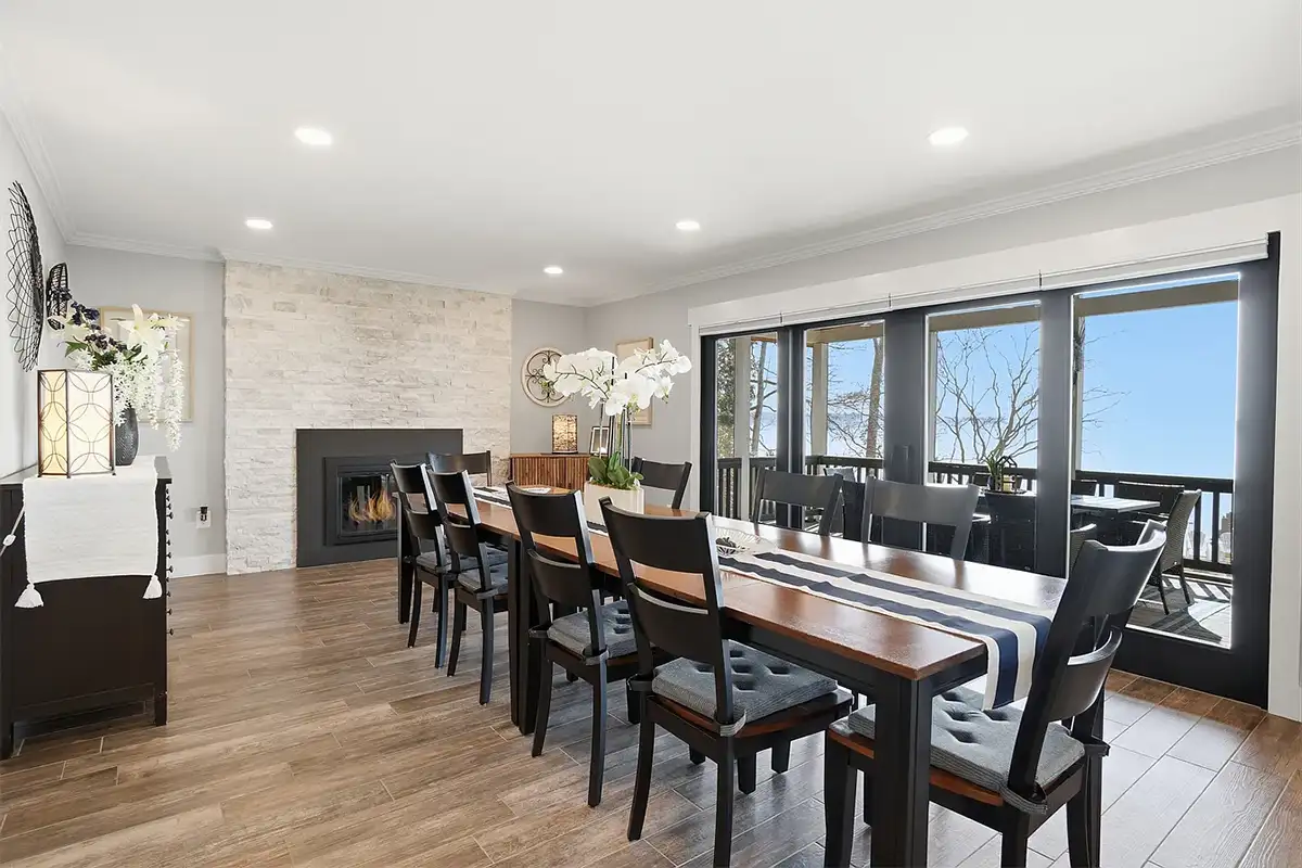 Dining room of 6057 River Dr