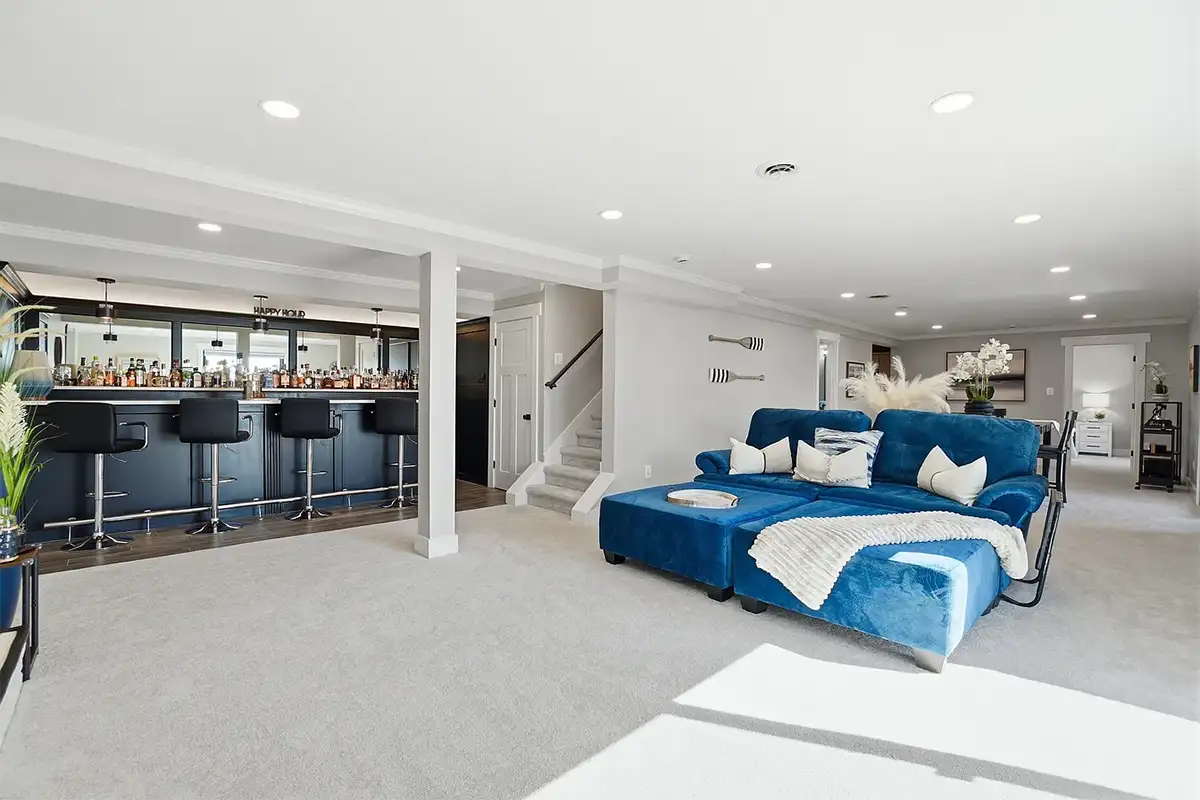 Recreation room of 6057 River Dr