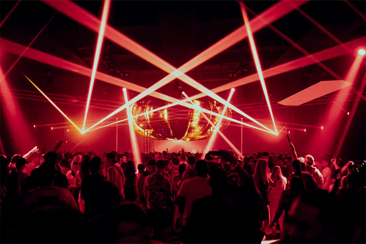 Red strobe lit Fluffy Cloud party