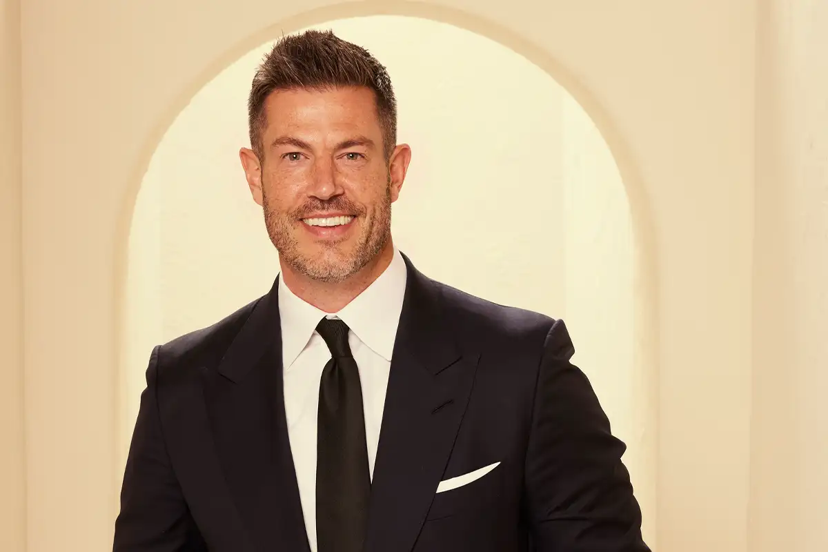 The Bachelor's Jesse Palmer in a black suit